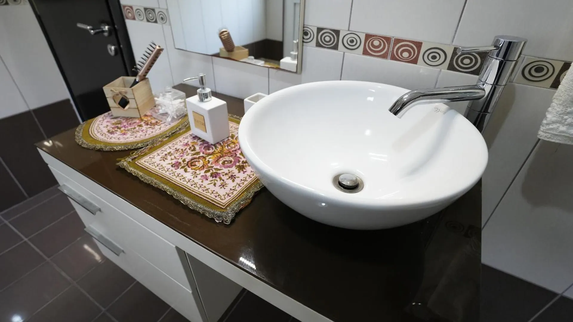 Apartment Vila Banushi Gjirokaster