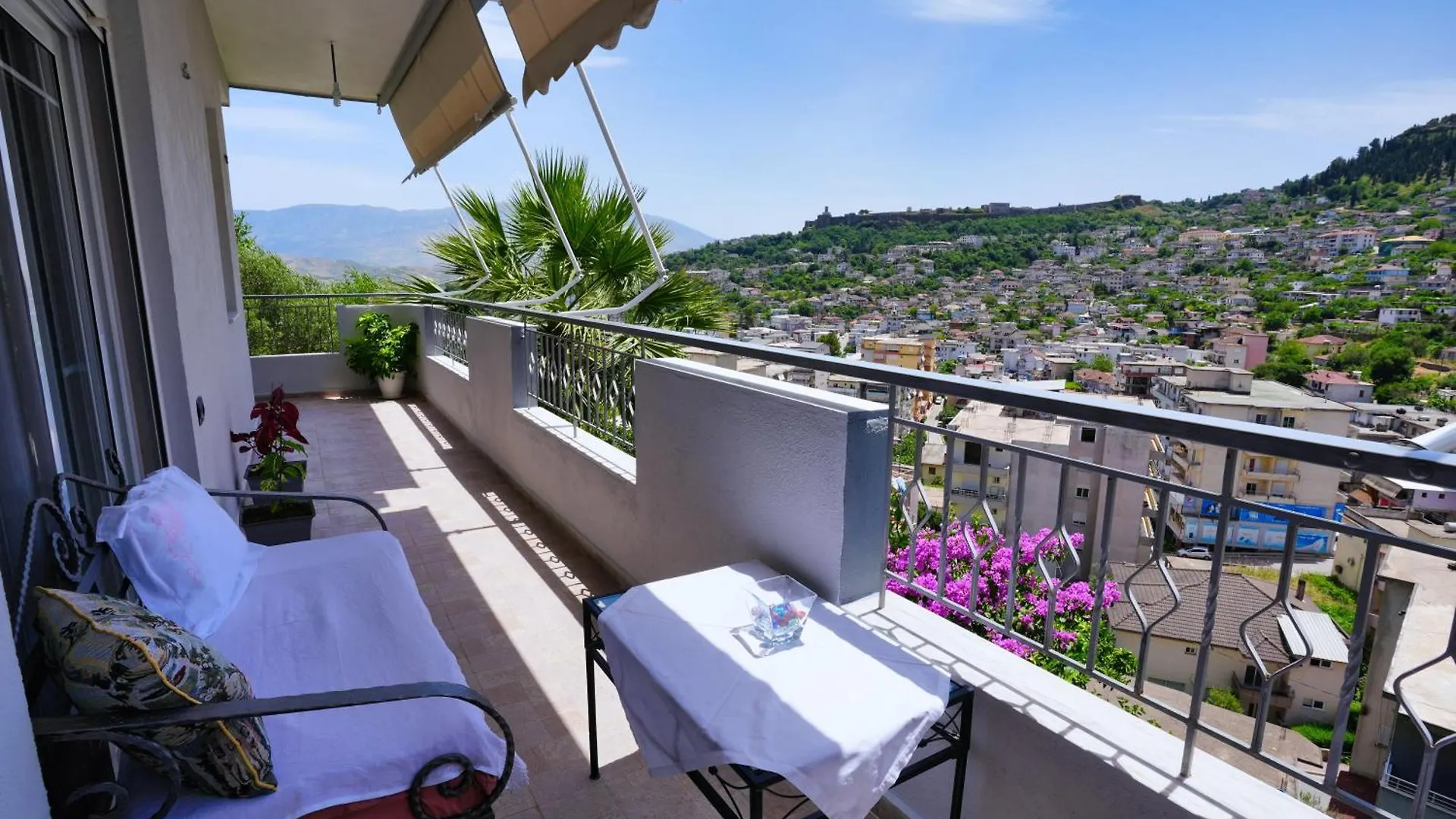Vila Banushi Gjirokaster Apartment