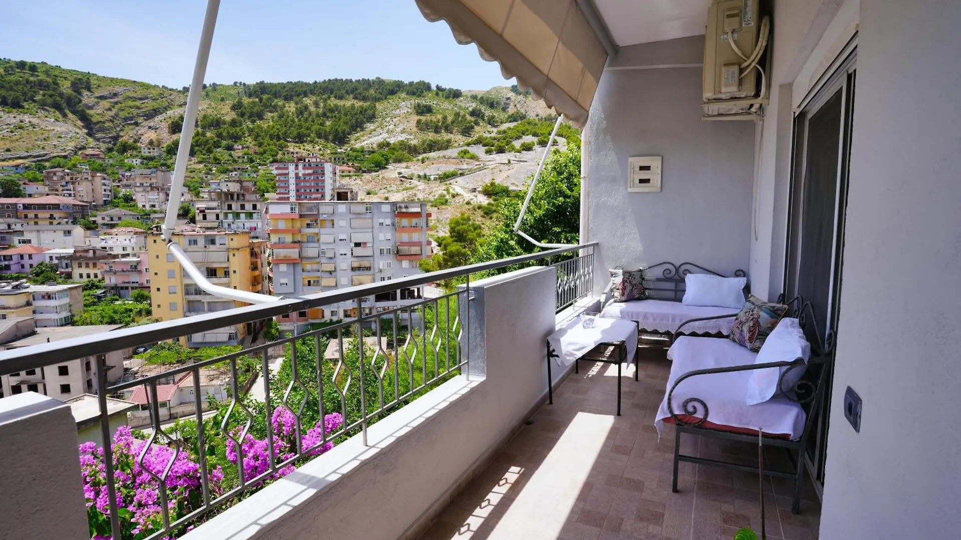 Apartment Vila Banushi Gjirokaster